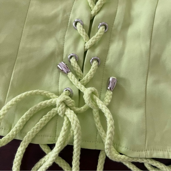 Bright Lime Green Woven Lace Up Detail Plunge Sleeveless Sexy Top size 4 NWT - Picture 8 of 11